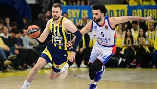 EuroLeague'de Trk derbisini kazanan Anadolu Efes!