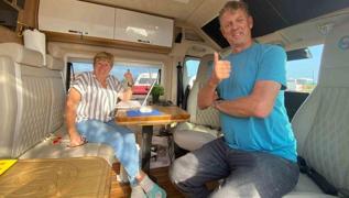 Hollandal ift evini satt, karavanla 5 yldr Trkiye'de yayor! 10 ay tatille geiriyorlar