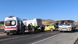 Kilis'te kamyonla taksi arpt: 2 kii hayatn kaybetti