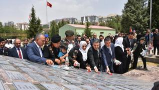 Diyarbakr ve evre illerde 15 Temmuz Demokrasi ve Milli Birlik Gn anma etkinlikleri yapld