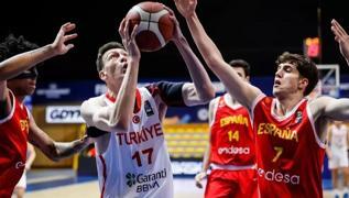 U20 Erkek Milli Basketbol Takm, spanya'ya malup oldu