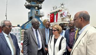 Trkiye'den yola kan yardm gemisi Sudan'a ulat