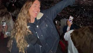 Berfu Yenenler'in Taylor Swift sevinci: Lisedeki halim bu konserde alard