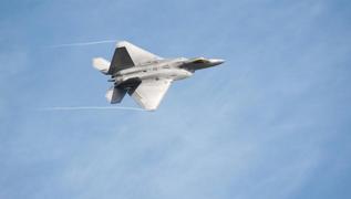 lkede F-22 sevinci: Devrim niteliinde karara imza atld