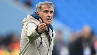 �enol G�ne�'ten Eren Elmal� a��klamas�! 'Kul�ple g�r��meliler, oyuncuyla de�il'