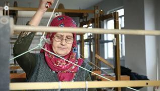 Sandklardan kan 'Derbent dokumas' znikli kadnlarn ellerinde yeniden hayat buldu