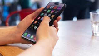 iPhone'daki ortal kartran sorun! Ekran kilidi tek bakta alyor