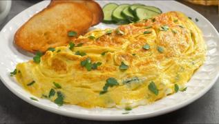 Yumuack brek tadnda puf omlet tarifi! Spatula ile arkal nl piirin