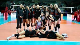 Eczacba Dynavit, Ankara'da rahat kazand