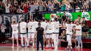 Kar��yaka Basketbol'da gen�ler umut verdi