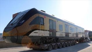Milli banliy tren setleri raylara kt... Yeni dnemin kaps Gaziantep'te araland
