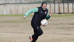 Kar��yaka Teknik Direkt�r� Ahmet Y�ld�r�m'dan destek �a�r�s�