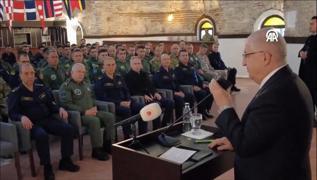 Bakan Erdoan Amfibi Kolordu Komutanlnn bayramn tebrik etti