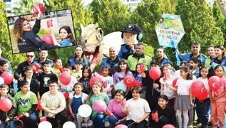 Adana Emniyeti'nden miniklere bayram jesti