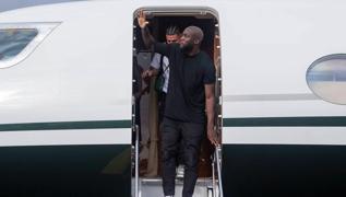 Ve takmn yeni yldz Romelu Lukaku! Resmen bitti bu i: Beklenen uak iniyor
