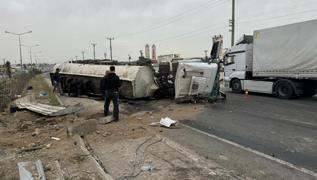 Akaryakt ykl tanker ile kamyonet arpt: 4 yaral
