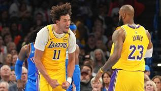 Los Angeles Lakers, Mavericks deplasmannda kazand