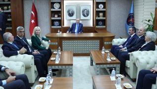 Bakan Erdoan'dan, Akdeniz niversitesi'ne ziyaret