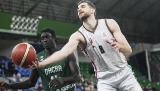 Kar��yaka Basketbol'a k�t� haber! 2 ay parkelerden uzak kalacak
