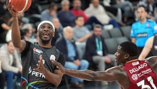 Aliaa Petkimspor, deplasmanda Galatasaray' devirdi