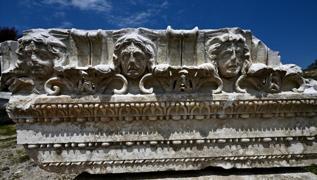 Medusa ve Byk skender'e ait heykel balar bulundu