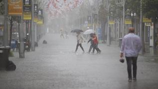 18 il iin sar ve turuncu alarm! Gk grltl saanak ve frtna uyars