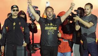 Okan Buruk'tan transfer mjdesi! 'Daha iyi bir kadro kuracaz'