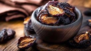 Kefir mi erik mi? Barsak dmlerini tek tek aan ikili, lavaboya koturuyor