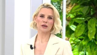 Yllar sonra ortaya kt! Esra Erol'u hi byle grmediniz