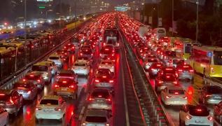 stanbul'un hava kalitesini en ok trafik etkiliyor