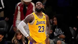 LeBron James eletirilere cevap verdi
