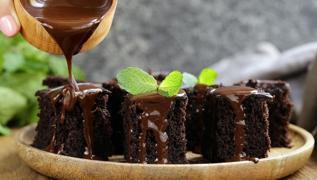 Islak brownie tarifi! ayn yanna 5 dakikada hazr ikolatal kek