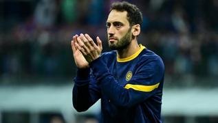 Galatasaray istiyordu! Hakan alhanolu'nun bonservisi belli oldu