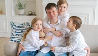 Doutan baba 2 bur! Onlar en sabrl ve ailesine dkn