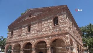lk Cuma namaz klnd! zlce Camii yeniden ibadete ald