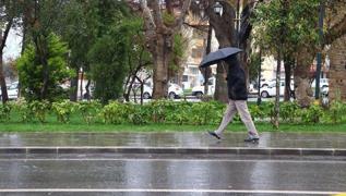 Pazar gnne dikkat! Meteoroloji'den 'iddetli geliyor' vurgusu