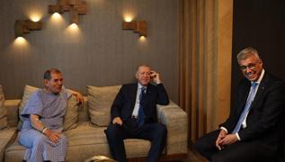 Bakan Erdoan'dan ameliyat olan zbek'e ziyaret
