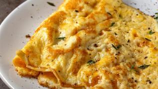 Kahvaltya peynirli omlet tarifi: Hem B12 hem protein deposu