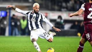 Douglas Luiz iin Premier Lig'den 3 talip