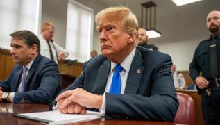 Trump'n vatandalk karar iin mahkeme harekete geti