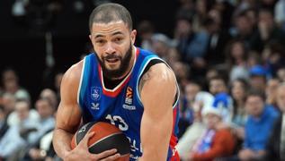Anadolu Efes'te Thompson ayrl akland