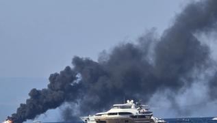 Bodrum aklarnda demirli motoryatta yangn kt