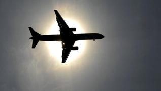 ngiltere'de havalanan uak ksa sre sonra dt