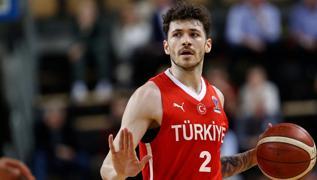 Anadolu Efes, ehmus Hazer'i renklerine balad