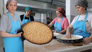 Babaanne lezzeti patron yapt! Tekirda'da pismetler kap kap gidiyor