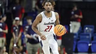 Kar��yaka Basketbol, Charles Manning'i kadrosuna katt�