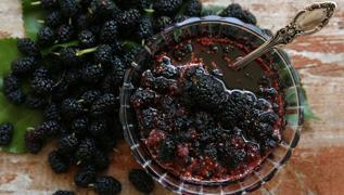 10 kutu pekmeze tek rakip! Demir depolarn taran besin, yerden toplanyor