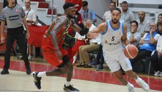 Alia�a Petkimspor, evinde Kar��yaka'y� yendi