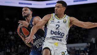 Kazanan Fenerbahe! Sar lacivertliler Anadolu Efes'i devirdi