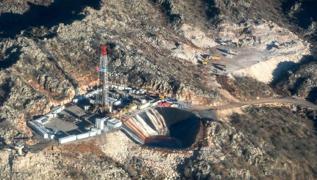 Petrol ve doal gaz kefinde srpriz yntem! Trkiye 7 km havada kollar svad